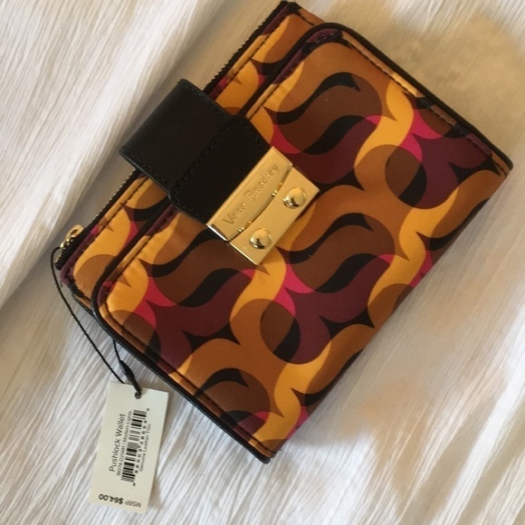 Vera Bradley Pushlock Wallet. P/A989/ - Picture 2 of 10